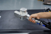 Machine de nettoyage au laser pulsé haute puissance 1000W, refroidie par eau, laser à fibre pour l'élimination de la rouille, de la peinture, de l'huile et des oxydes