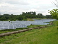 Système de montage de panneaux solaires photovoltaïques avec support de module en alliage d'aluminium 6005-T5 pour utilisation au sol/en montagne