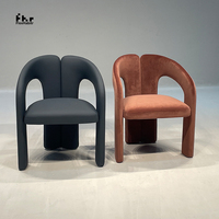 Fauteuil de salle à manger moderne en similicuir PU bleu marine foncé, avec cadre intégré à double arche, chaise rembourrée pour hôtel et maison