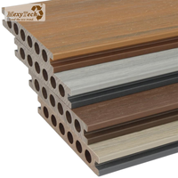 Revêtement de terrasse en composite bois-plastique co-extrudé moderne, imperméable, à clipser facilement, modulaire, avec motifs 3D en relief