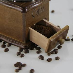 Moulin à <span class=keywords><strong>café</strong></span> manuel classique en bois avec noyau en céramique portable de qualité supérieure - Product Image 2
