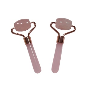 ของแถมฟรี โรสควอตซ์ อุปกรณ์นวดหน้า หินธรรมชาติ 100% แจกฟรี ลูกกลิ้งหยกนวดหน้า - Product Image 1