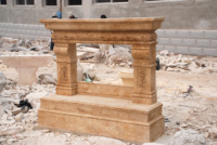 Cheminée en marbre beige classique de style européen de luxe, sculptée à la main, avec décor floral, autoportante