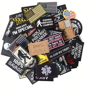 Patchs personnalisés amusants toutes tailles, entièrement brodés, avec attaches auto-agrippantes pour casquettes, sacs à dos, gilets, harnais et uniformes - Product Image 1