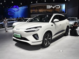 BYD Sealion 06 DM-i 2026, SUV <span class=keywords><strong>hybride</strong></span> rechargeable |   Autonomie de 310 km en mode électrique |   Autonomie totale de 1845 km |   5ème génération DM <span class=keywords><strong>Tech</strong></span> |   3,3 L/100 km - Product Image 5