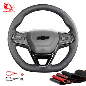 Accesorios de piezas de automóviles para automóviles, diseñador de costura a mano, cubierta de volante de fibra de carbono para Chevrolet <span class=keywords><strong>2021</strong></span> <span class=keywords><strong>Trailblazer</strong></span> - Product Image 1