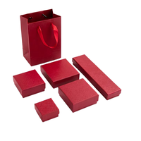 Boîte à bijoux en carton rigide de luxe personnalisée avec logo en or, gaufrage, matériaux recyclés, finition mate, boîte cadeau