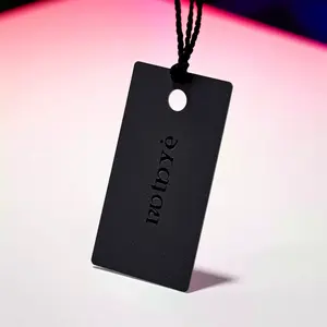 Custom 1000g cartone nero Hang Tag con stringa indumento accessori carta Swing tag Set Hangtags per i vestiti