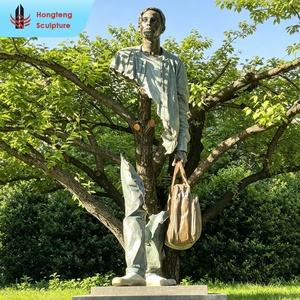 Sculpture de voyageur humain moderne en bronze gravée sur mesure, inspirée de <span class=keywords><strong>Marseille</strong></span>, figurine creuse, statue extérieure, art surréaliste perdu - Product Image 3