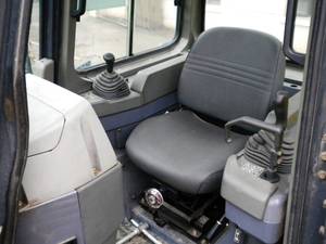 Bulldozer sur chenilles d'occasion D65P/D60 avec capacité de 4,3 m, garantie 1 an, en promotion - Product Image 5