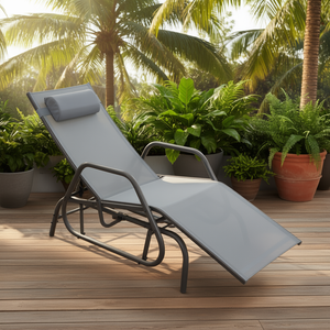 Tumbona de exterior con estructura de metal gris, cojín de textilene y almohada, reclinable, para uso en patio. - Product Image 2