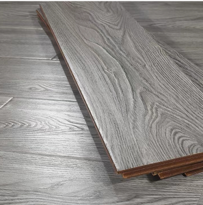 Suelo Laminado de Madera de Parqué Económico, Resistente al Agua, con Tecnología Alemana, Sistema de Clic Unilin de 10 mm - Product Image 3