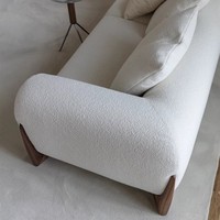 Ensemble de fauteuils Chesterfield en tissu Teddy crème et minimaliste italien pour hôtels, appartements et villas avec rembourrage éponge