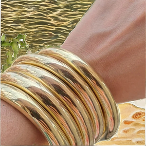 Bracelets en acier inoxydable creux empilables épais de 10 mm de large, brillants, résistants à l'eau et à la ternissure, de style chunky, ouverts, dorés, tendance - Product Image 2