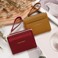 Dompet Wanita Lipat Dua Kulit PU Pendek Dengan Tali Pergelangan Tangan, Kantong Koin Resleting, Banyak Slot Kartu, Dompet Kecil Wanita, Logo Custom