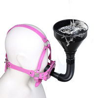 Nouveau SM Toys BDSM entonnoir tête harnais sangle Bondage boisson forcée urine toilette couvercle Gag PU cuir lavement Oral bave Plug Gag