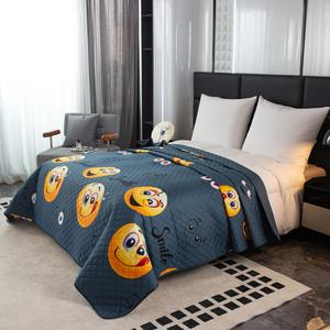 أحدث أغطية مفرش سرير مبتسمة بتصميم كرتوني لطيف مبطنة بالموجات فوق الصوتية مناسبة لجميع فصول السنة هدية رائعة للجميع - Product Image 3