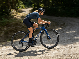 จักรยานเสือหมอบคาร์บอนน้ำหนักเบาพิเศษ 7.5 กก. รุ่น SK02 ระบบเบรกไฮดรอลิก SHIMANO ULTEGRA R8100 Di2 ล้อคาร์บอน ยาง Continental Road - Product Image 2