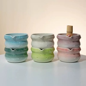Ensemble de thé matcha en céramique avec fouet en bambou et filtre en acier inoxydable, design oriental pour la cérémonie du thé - Product Image 4