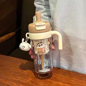 Botella de agua Crayon Shinchan de 500 ml, vaso con pajita de Tritan y asa para niños, diseño de dibujos animados para uso escolar. - Product Image 5