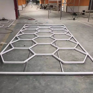 Bois intelligent suspendu en bois nid d'abeille plafond hexagone halo led lumières - Product Image 1