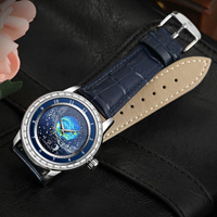 Nuevo Reloj Mecánico Automático con Esfera Giratoria de Cielo Estrellado, Tierra y Luna, Bisel con Pedrería, Correa de Cuero de Lujo para Hombre
