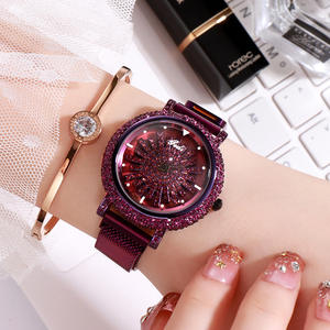Montre pour femme sertie de diamants avec un bracelet décontracté et un cadran élégant en strass - un best-seller - Product Image 1