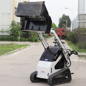 Mini-chargeuse compacte TOSH Earth-Moving Machinery avec <span class=keywords><strong>moteur</strong></span> <span class=keywords><strong>Briggs</strong></span> & <span class=keywords><strong>Stratton</strong></span> EPA Euro <span class=keywords><strong>5</strong></span> - Product Image 1