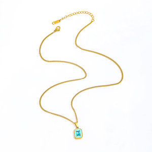 Collier pendentif rectangulaire en zircon coloré plaqué or 18 carats Joolim Jewelry, chaîne corb, bijoux en acier inoxydable, vente en gros - Product Image 6