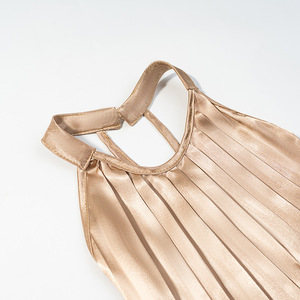 Ensemble deux pièces personnalisé 2026 pour femme, haut et <span class=keywords><strong>jupe</strong></span> dos nu <span class=keywords><strong>en</strong></span> satin de soie uni, style vintage, pour resort de vacances, OEM/ODM par usine de vêtements chinoise - Product Image 6