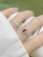 Bague Fleur en Or Blanc 18 carats avec Rubis Naturel Lanphear Fine Jewelry, Style Classique, Rubis Sang de Pigeon, Cadeau de Mariage et d'Anniversaire