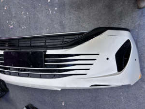 <span class=keywords><strong>Pare</strong></span>-chocs <span class=keywords><strong>avant</strong></span> d'origine, démonté et non structuré, sans <span class=keywords><strong>réparation</strong></span>, pour BYD Seal 2024-2025. - Product Image 5