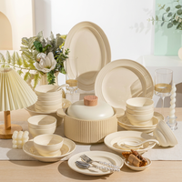 Ensemble d'assiettes à petit-déjeuner en céramique couleur crème, vaisselle sous glaçure, bols et assiettes extra épais et résistants à la chaleur.