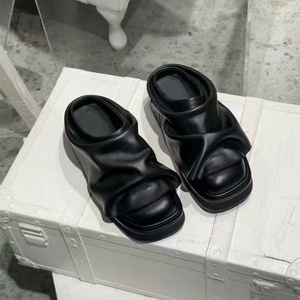 Nouveautés – Mules et sabots décontractés unisexes en cuir véritable noir à semelle épaisse pour femmes et hommes - Product Image 4