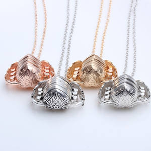 Collana Personalizzata alla Moda con Ciondolo <span class=keywords><strong>Portafoto</strong></span> Multistrato Placcato Oro, <span class=keywords><strong>Medaglione</strong></span> per Ricordi a Forma di Ape - Product Image 4