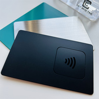 Carte de visite professionnelle en métal NFC en acier inoxydable avec code QR, carte hybride intelligente RFID NFC en métal
