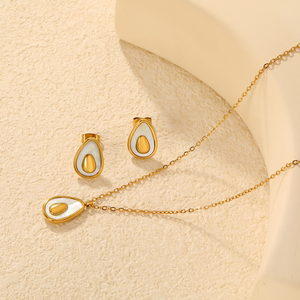 Ensemble de bijoux 3 pièces en forme de cœur, fleur et coquillage avec zircon, étanche, en acier inoxydable plaqué or 18 carats, comprenant boucles d'oreilles et collier pour femme - Product Image 4