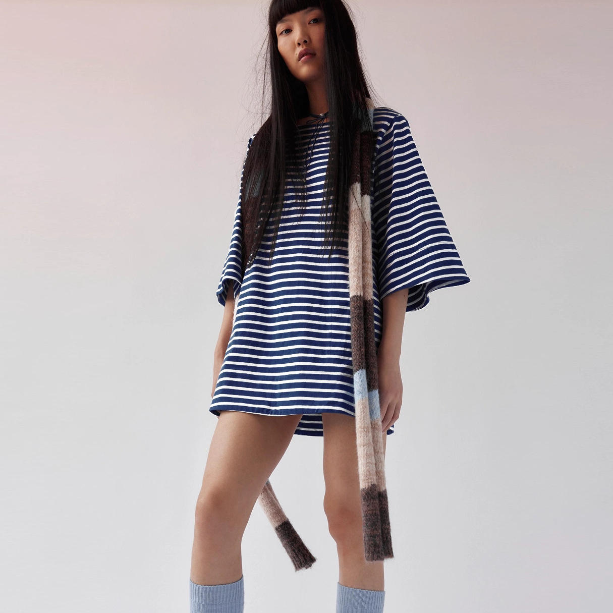 สีฟ้า + สีขาว