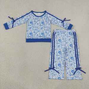 Conjunto Casual de 2 Piezas para Niñas Pequeñas RTS Boutique, Camisa de Manga Larga con Estampado de Rosas y Lazos, Pantalones Anchos - Product Image 4