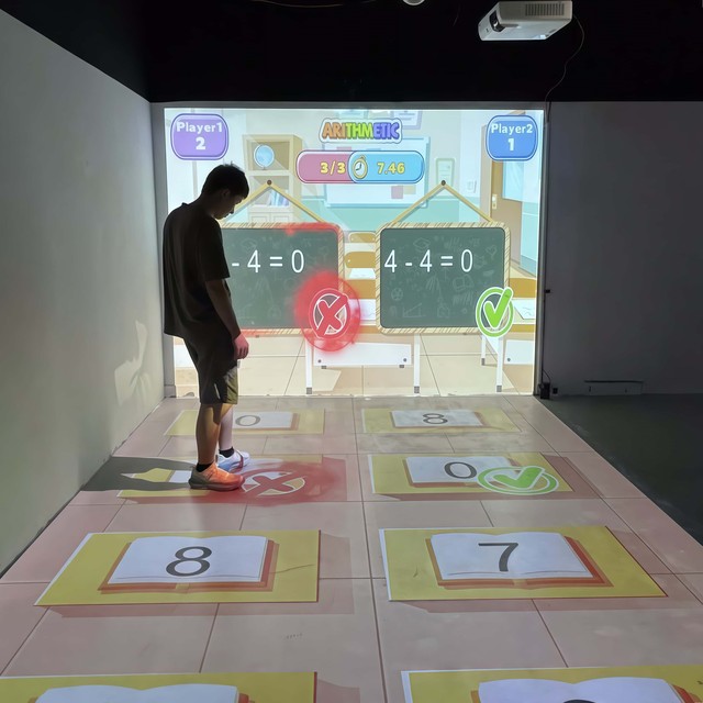 Children's Educational Dream Chaser Series Glass Laser Light Source Interactive Holographic Wall Projection Game