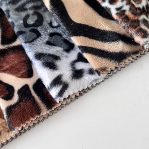 Offre Spéciale 100% Polyester Fausse Fourrure <span class=keywords><strong>Tissu</strong></span> Rembourrage <span class=keywords><strong>Léopard</strong></span> Animal Impression Peluche Velours <span class=keywords><strong>Tissu</strong></span> - Product Image 2