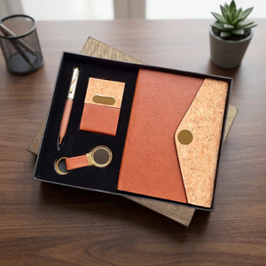 Kit cadeau d'entreprise moderne avec carnet A5, stylo métallique haut de gamme, porte-cartes et porte-clés pour réunions, événements et promotions - Product Image 5