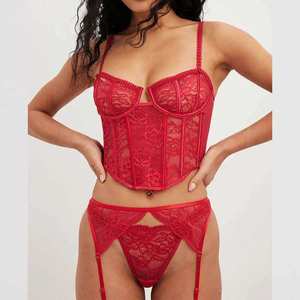 Ensemble de lingerie corset en dentelle rouge transparente pour femme, avec soutien-gorge à armatures, jarretières et 3 pièces boutonnées, respirant, confortable et sexy - Product Image 1