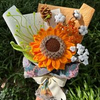 Handgefertigter Häkelblumenstrauß Gestricktes Gemischtes Blumenarrangement Künstliche Blumen Geschenk zum Valentinstag Abschlussfeier