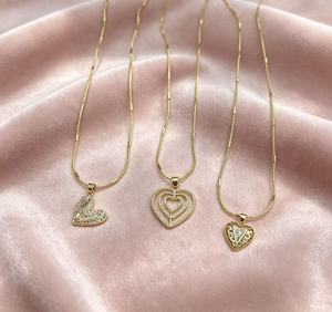 Collar con colgante de corazón chapado en oro de 18 quilates, delicado collar con circonita cúbica, joyería de moda para mujer, regalo de San Valentín. - Product Image 3