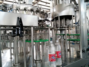 China Automatische Drink Water Serie Evenwichtige Druk Filler Model Wassen, Vulstof En Capper Drie-In-een Unit - Product Image 2