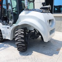 Chariot élévateur tout-terrain 3 tonnes 4x4 de fabrication chinoise, chariot élévateur diesel intégré hors route avec moteur Cummins pour la construction