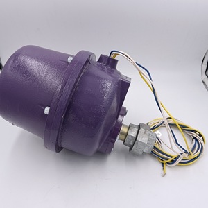 เครื่องตรวจจับเปลวไฟป้องกันการระเบิด Honeywell รุ่น C7061F2001 120V 50/60Hz 6.1W สำหรับพื้นที่อันตราย - Product Image 3