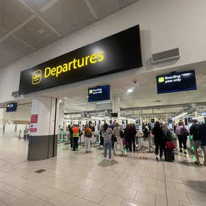 Airport Wayfinding Signage System <b>Ceiling</b> Mounted Direction <b>Light</b> Box Freestanding Pillar Sign Board - Product Image 5