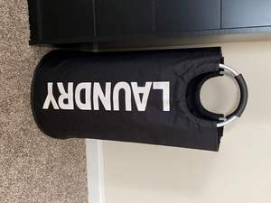 Panier à linge autoportant pliable noir de 90 L – Sacs à linge et sacs à poussière – Catégorie de produit - Product Image 3